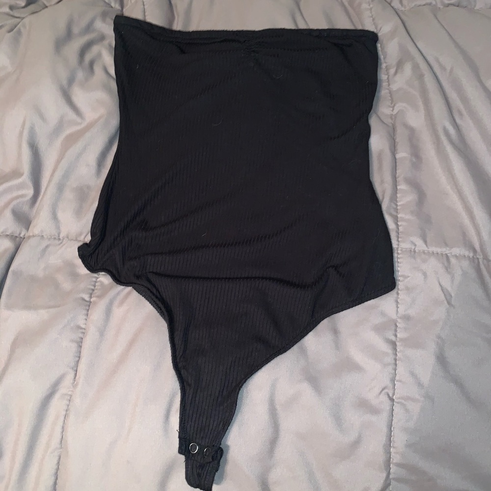 STRAPLESS BODYSUIT